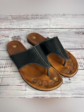 Juil Vista Black Leather Earthy Copper Thong Flat Sandals Size 10